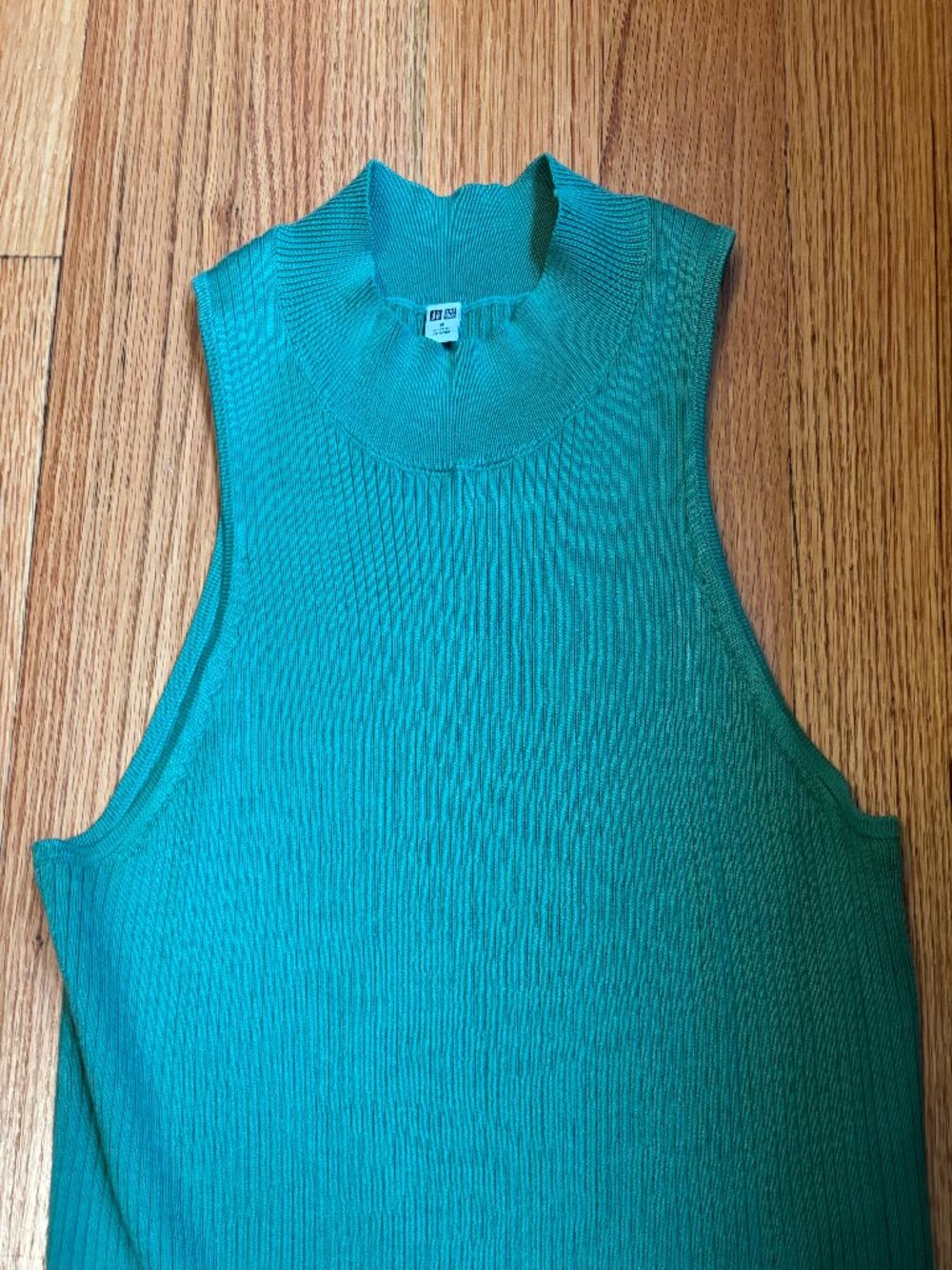 Green Uniqlo Top Size M